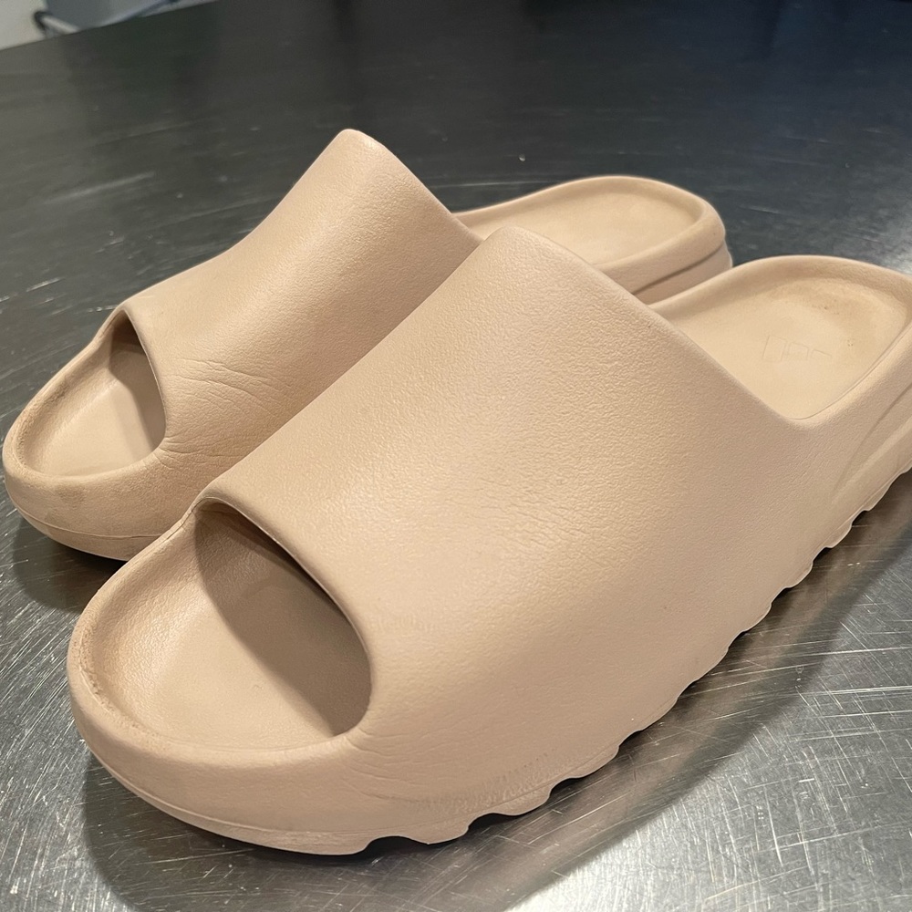 Yeezy Adidas Slides